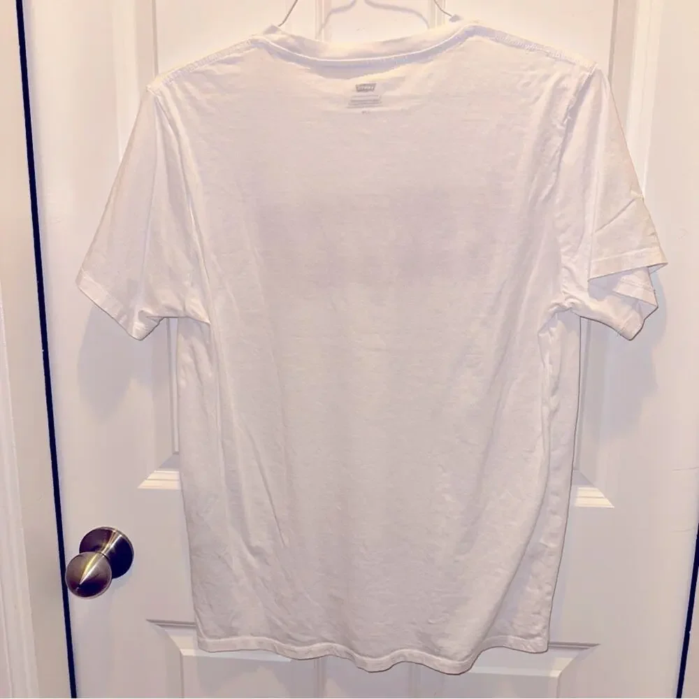 Levi’s White T-shirt with Red Logo Size Large